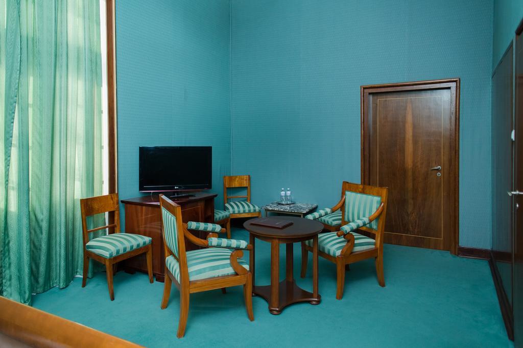 Zamek W Baranowie Sandomierskim Baranów Sandomierski Habitación foto